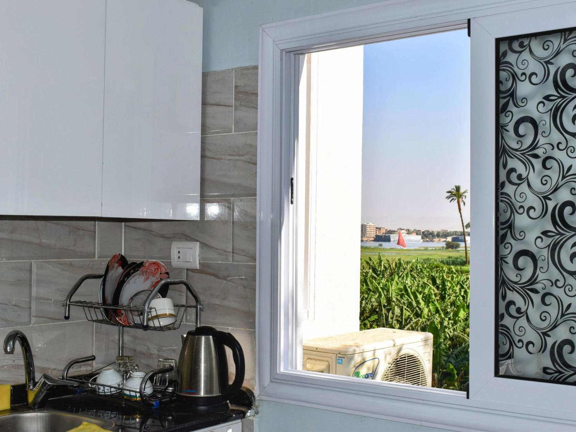 Villa Rebecca Luxor Luaran gambar